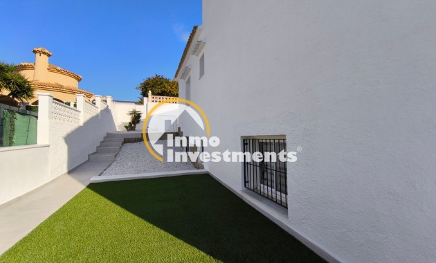 Resale - Villa - Villamartin