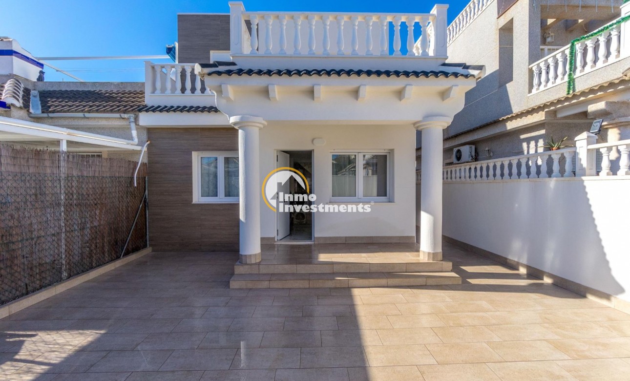 Long term rental - Villa - Torrevieja - El Chaparral