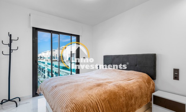 Resale - Apartment - El Raso - El raso