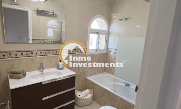 Resale - Semi detached villa - Villamartin - Valencias