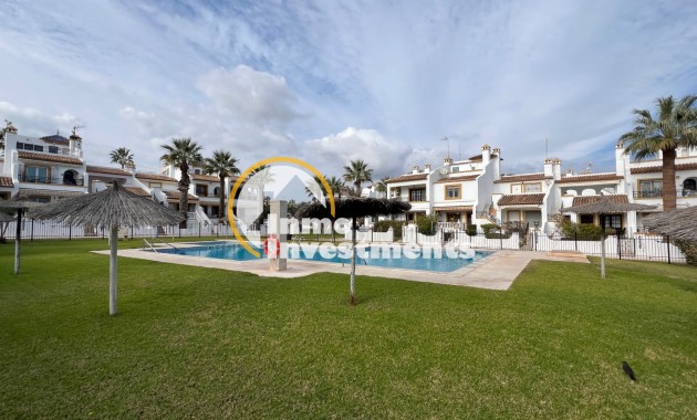 Resale - Semi detached villa - Villamartin - Valencias