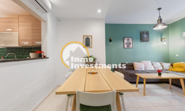 Resale - Apartment - Torrevieja - Torrevieja Centre