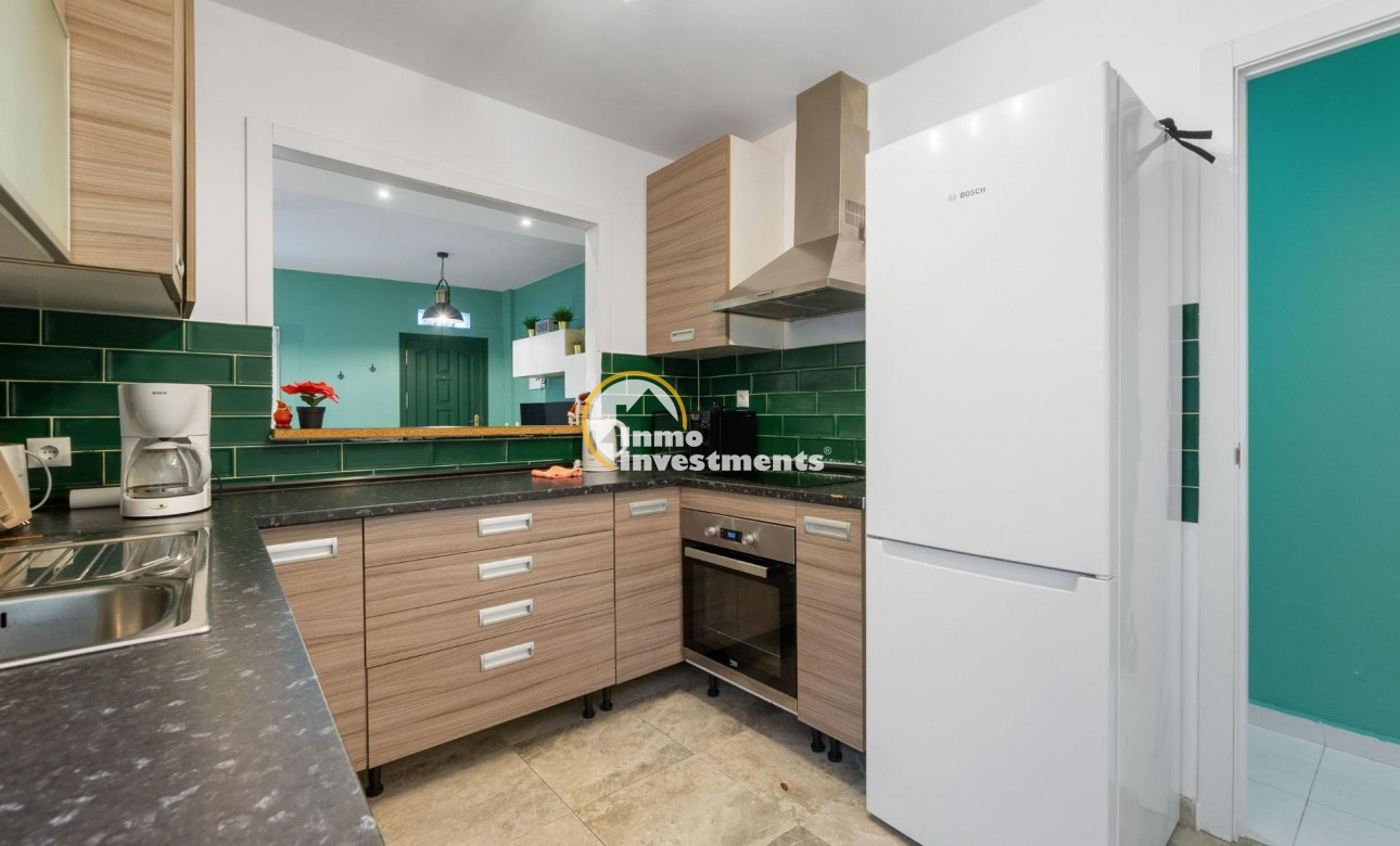 Resale - Apartment - Torrevieja - Torrevieja Centre