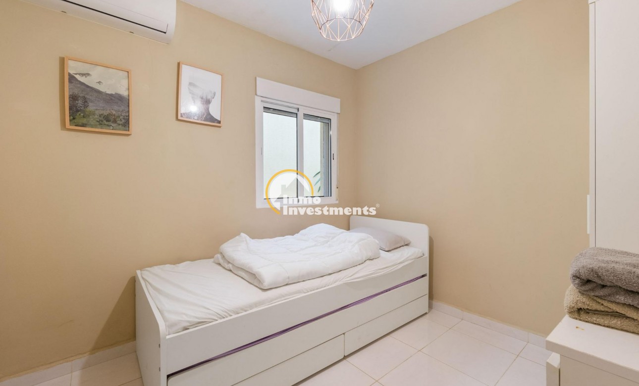 Resale - Apartment - Torrevieja - Torrevieja Centre