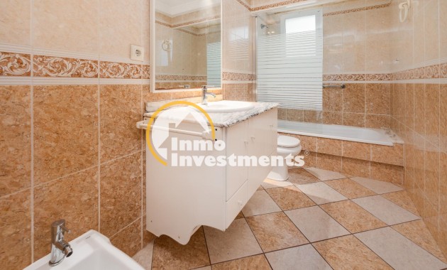 Resale - Apartment - Torrevieja - Centro