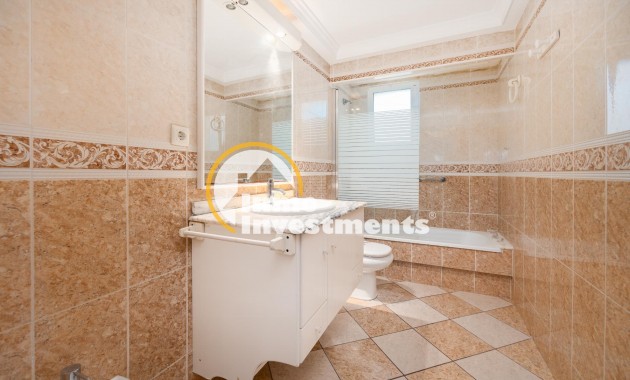 Resale - Apartment - Torrevieja - Centro