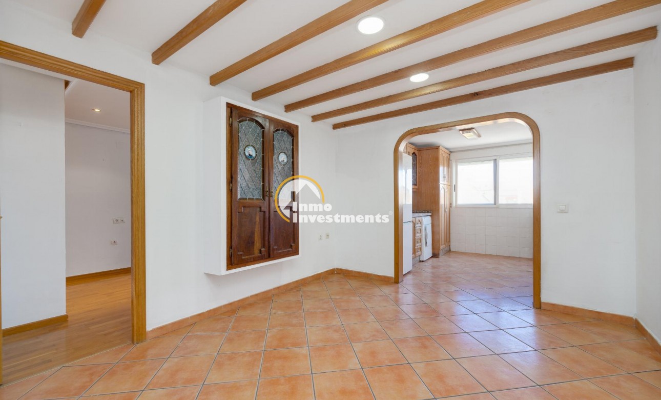 Resale - Apartment - Torrevieja - Centro