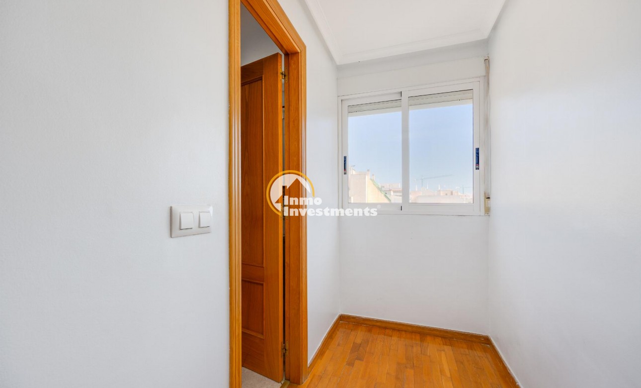 Resale - Apartment - Torrevieja - Centro