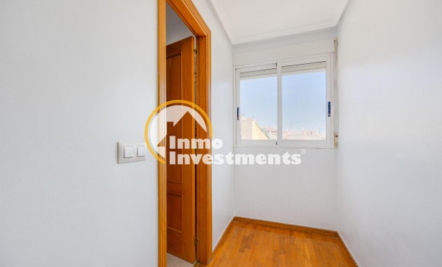 Resale - Apartment - Torrevieja - Centro