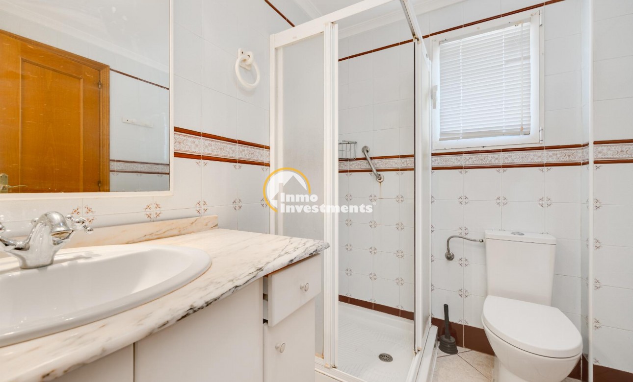 Resale - Apartment - Torrevieja - Centro