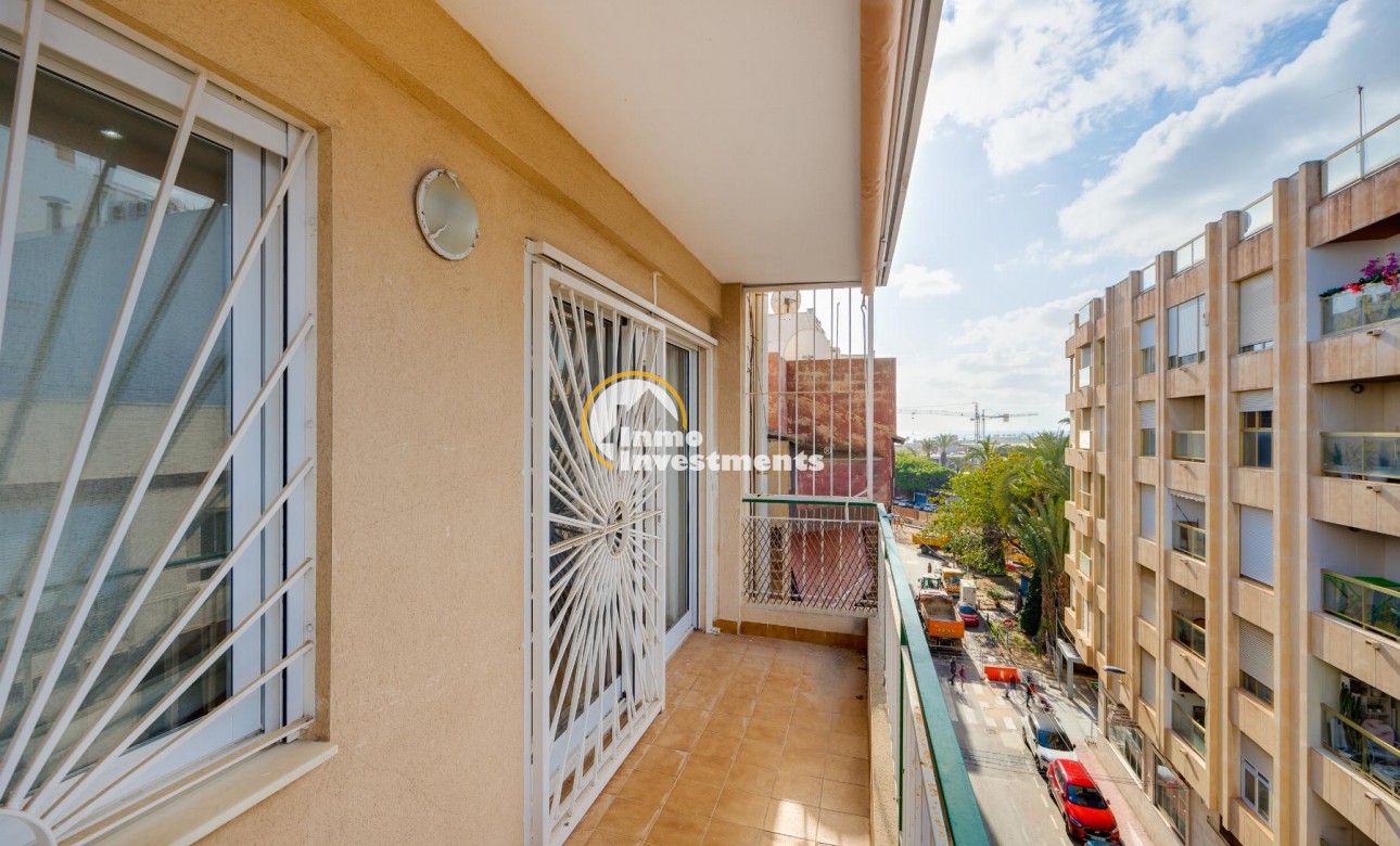 Resale - Apartment - Torrevieja - Centro