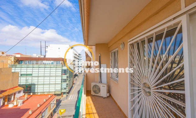 Resale - Apartment - Torrevieja - Centro