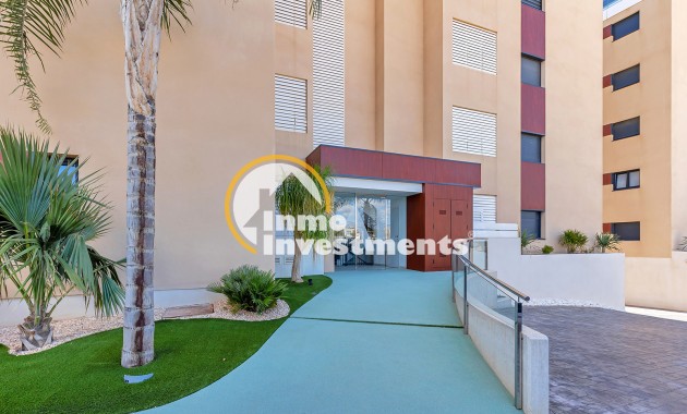 Resale - Apartment - Mil Palmeras - Beach