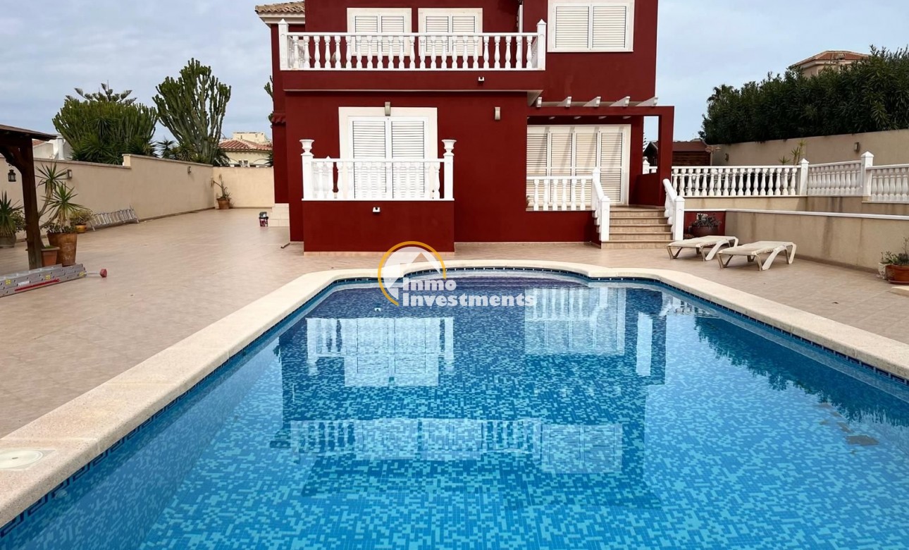 Resale - Villa - Torrevieja - Aguas Nuevas