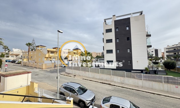 Resale - Apartment - Villamartin - Lomas del Golf