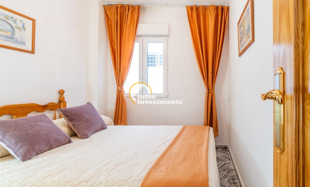 Resale - Apartment - Torrevieja - Torrevieja Centre