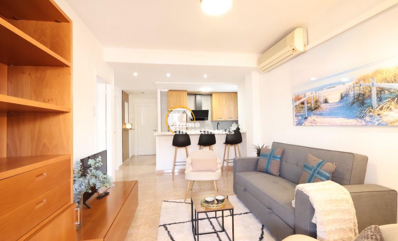 Resale - Apartment - Torrevieja - Torrevieja Centre