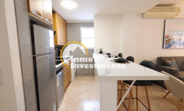 Resale - Apartment - Torrevieja - Torrevieja Centre