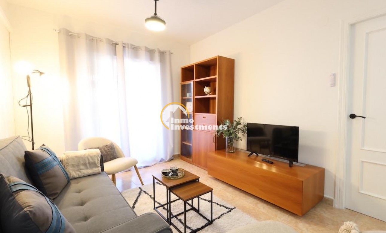 Resale - Apartment - Torrevieja - Torrevieja Centre