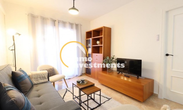 Resale - Apartment - Torrevieja - Torrevieja Centre