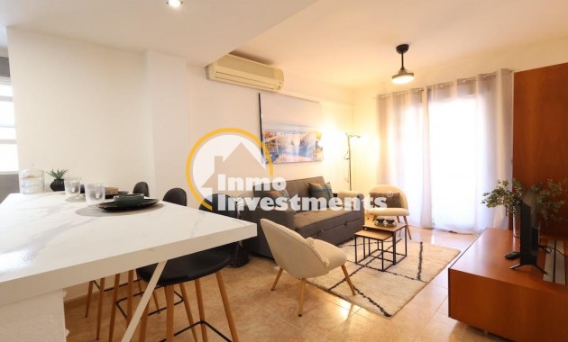 Resale - Apartment - Torrevieja - Torrevieja Centre