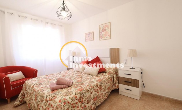 Resale - Apartment - Torrevieja - Torrevieja Centre