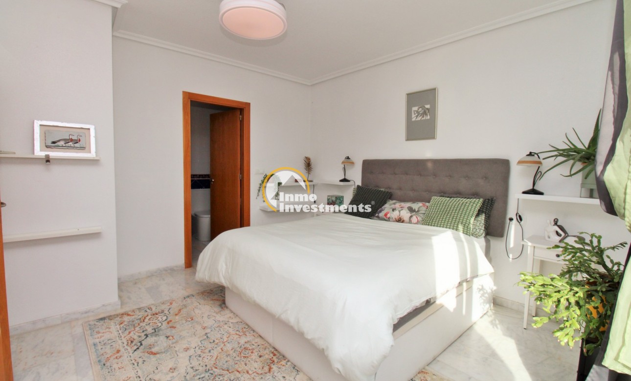 Resale - Villa - San Miguel de Salinas - San Miguel