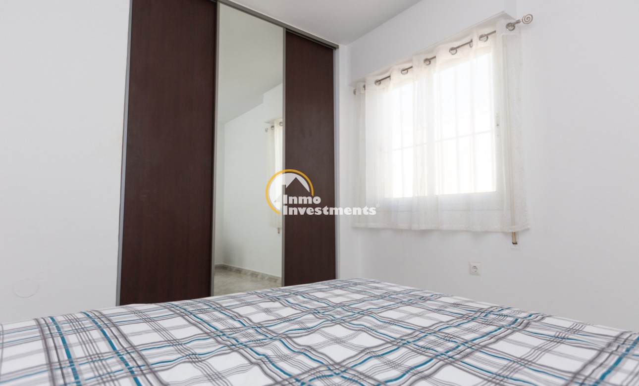 Resale - Bungalow - Torrevieja