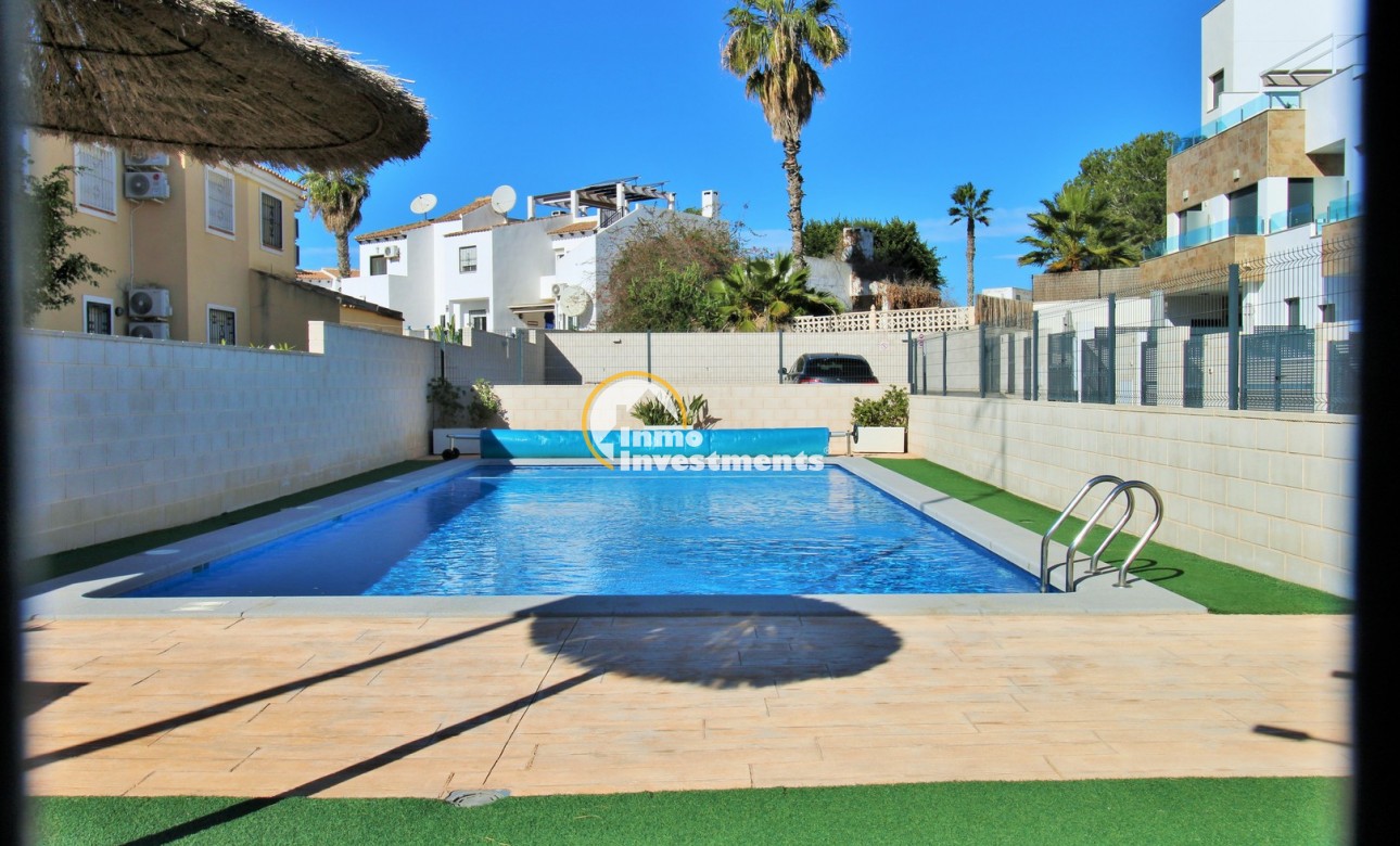 Till salu - Town house - Villamartin