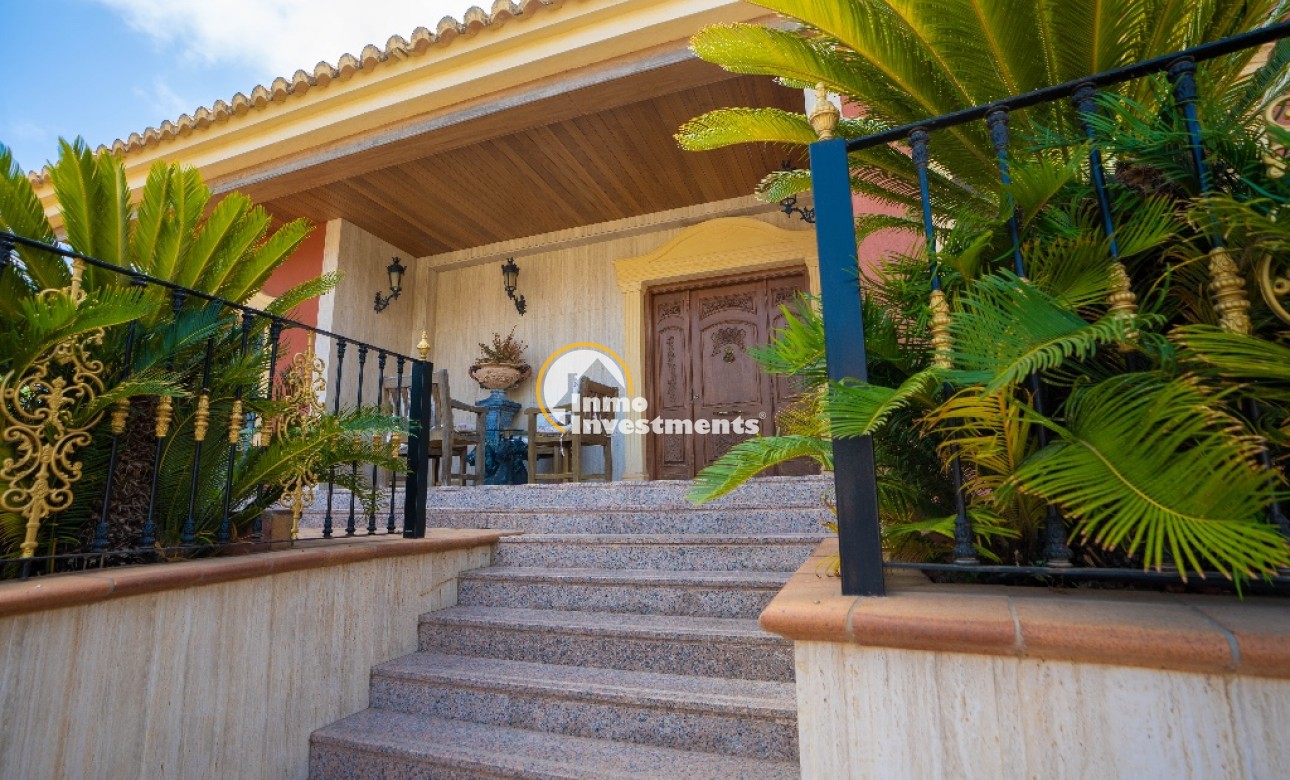 Resale - Villa - Campoamor