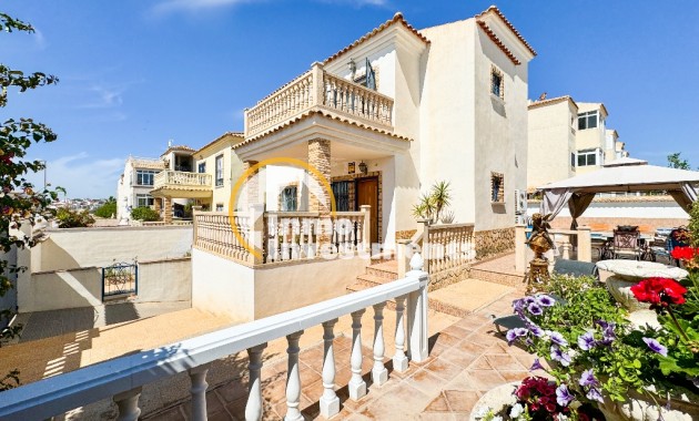 Gebrauchtimmobilien - Villa - Punta Prima - La Ciñuelica