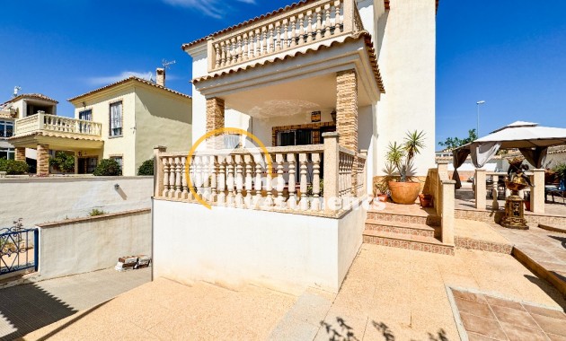 Gebrauchtimmobilien - Villa - Punta Prima - La Ciñuelica