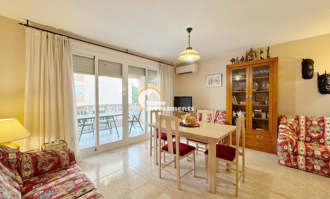 Resale - Apartment - Punta Prima - Beachside