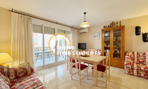 Resale - Apartment - Punta Prima - Beachside