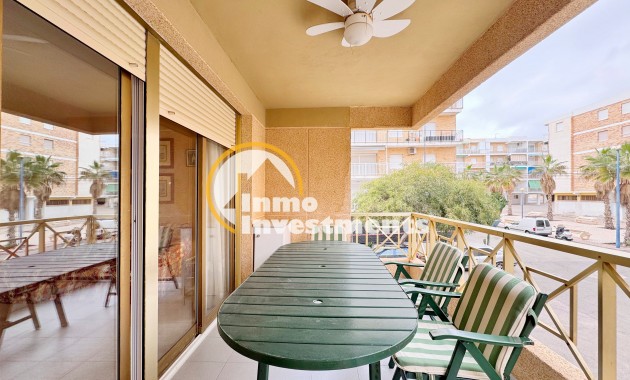 Resale - Apartment - Punta Prima - Beachside