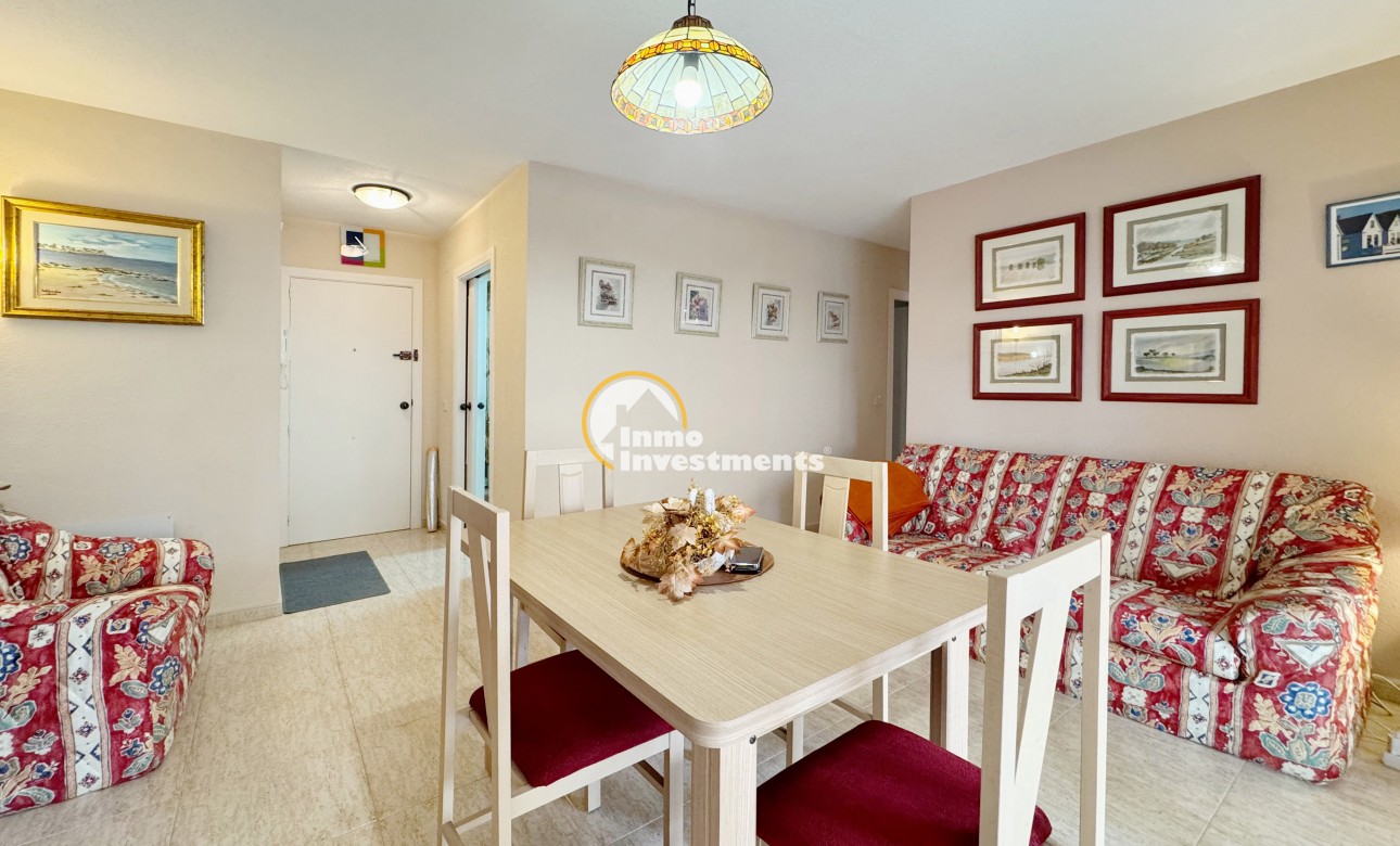 Resale - Apartment - Punta Prima - Beachside