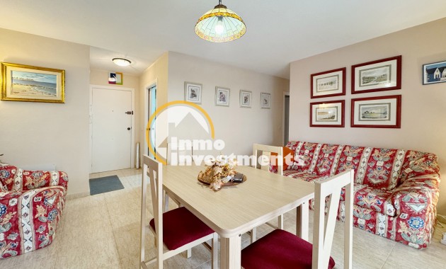 Resale - Apartment - Punta Prima - Beachside