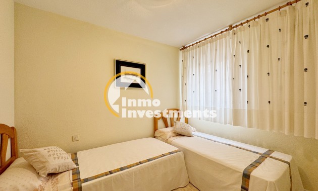 Resale - Apartment - Punta Prima - Beachside