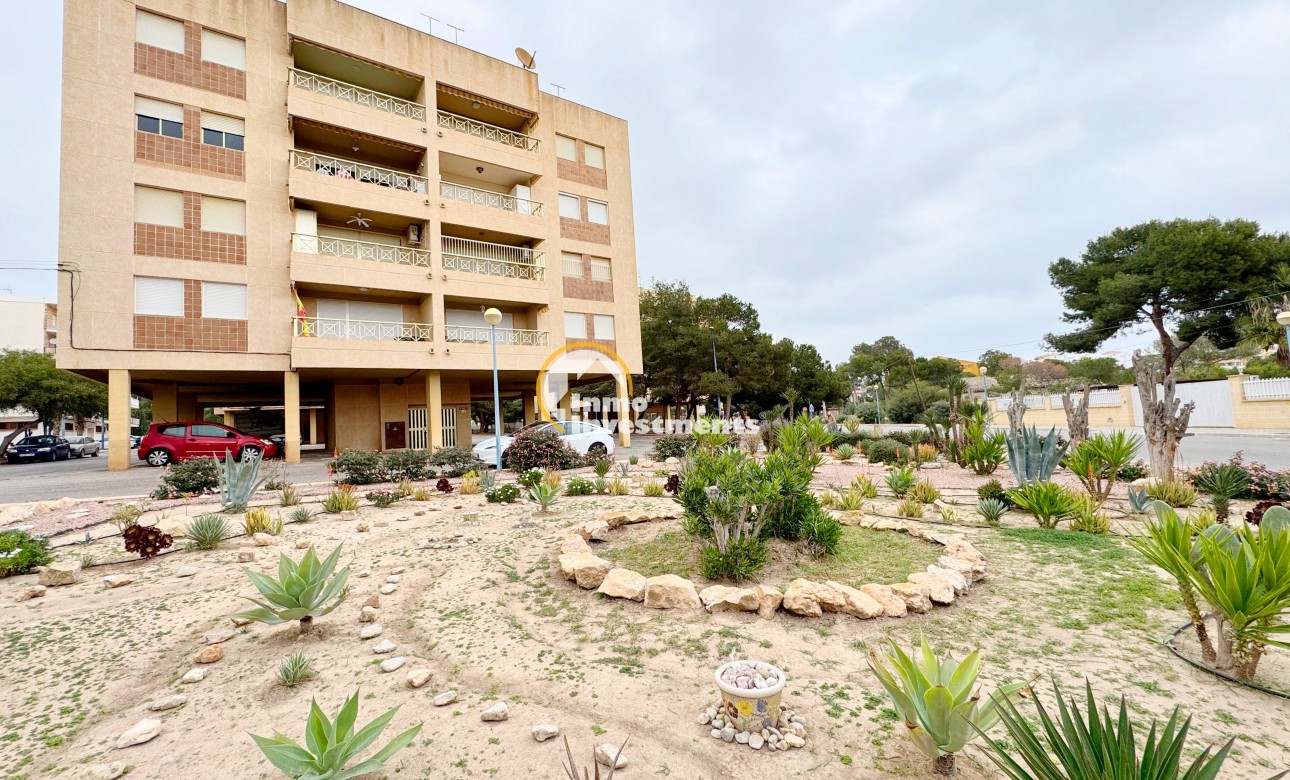 Resale - Apartment - Punta Prima - Beachside