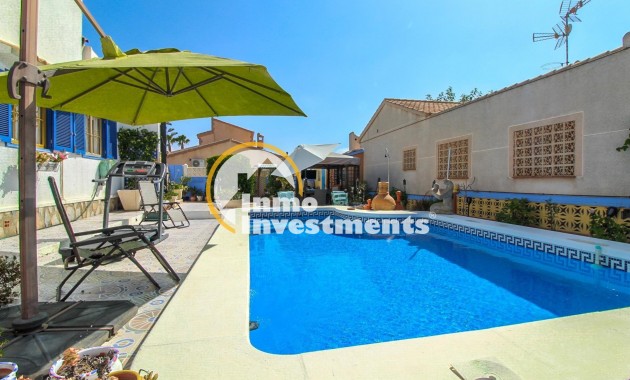 Reventa - Chalet independiente - Orihuela Costa - La Florida