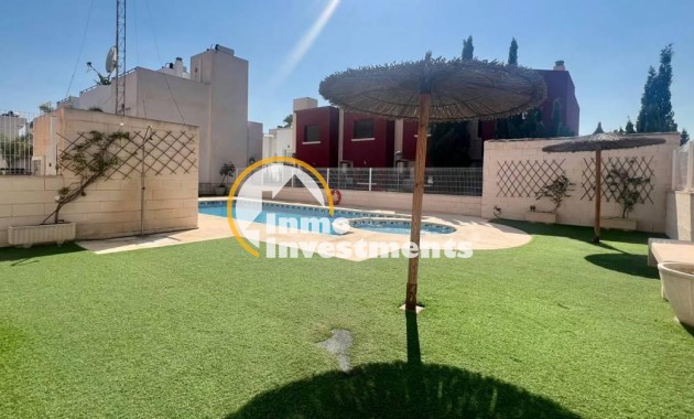 Reventa - Chalet independiente - Torrevieja - Aguas Nuevas