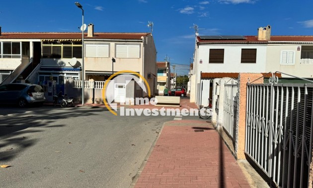 Till salu - Town house - Torrevieja - Playa de los Naufragos