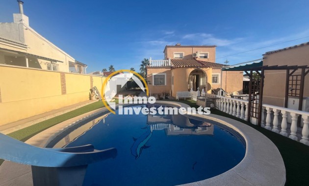 Reventa - Chalet independiente - Torrevieja - San Luis