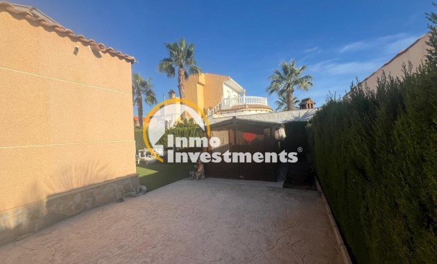 Reventa - Chalet independiente - Torrevieja - San Luis