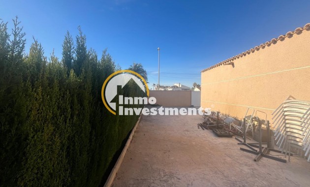 Reventa - Chalet independiente - Torrevieja - San Luis