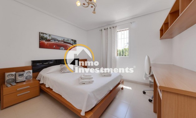 Reventa - Chalet independiente - Orihuela Costa - Punta Prima