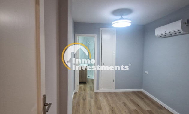 Reventa - Apartamento - Torrevieja - La Mata pueblo