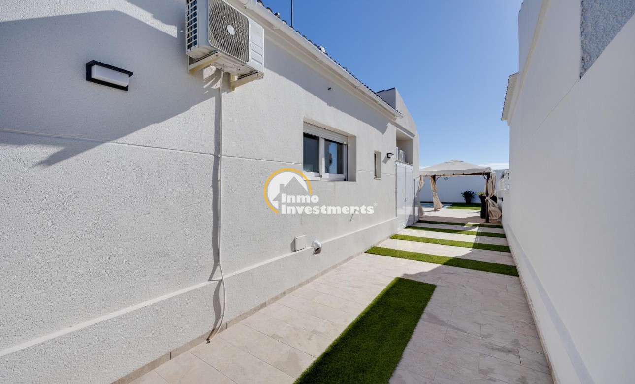 Reventa - Chalet independiente - Torrevieja - San Luis