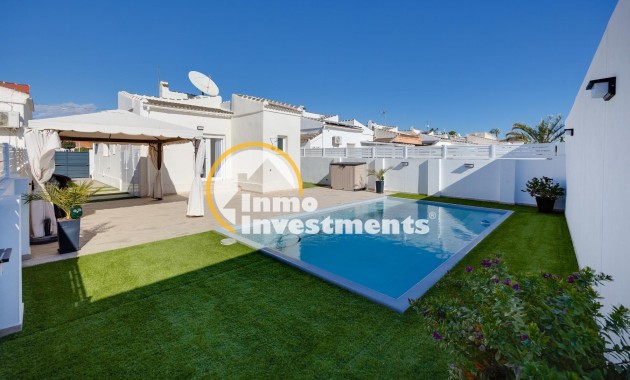 Reventa - Chalet independiente - Torrevieja - San Luis