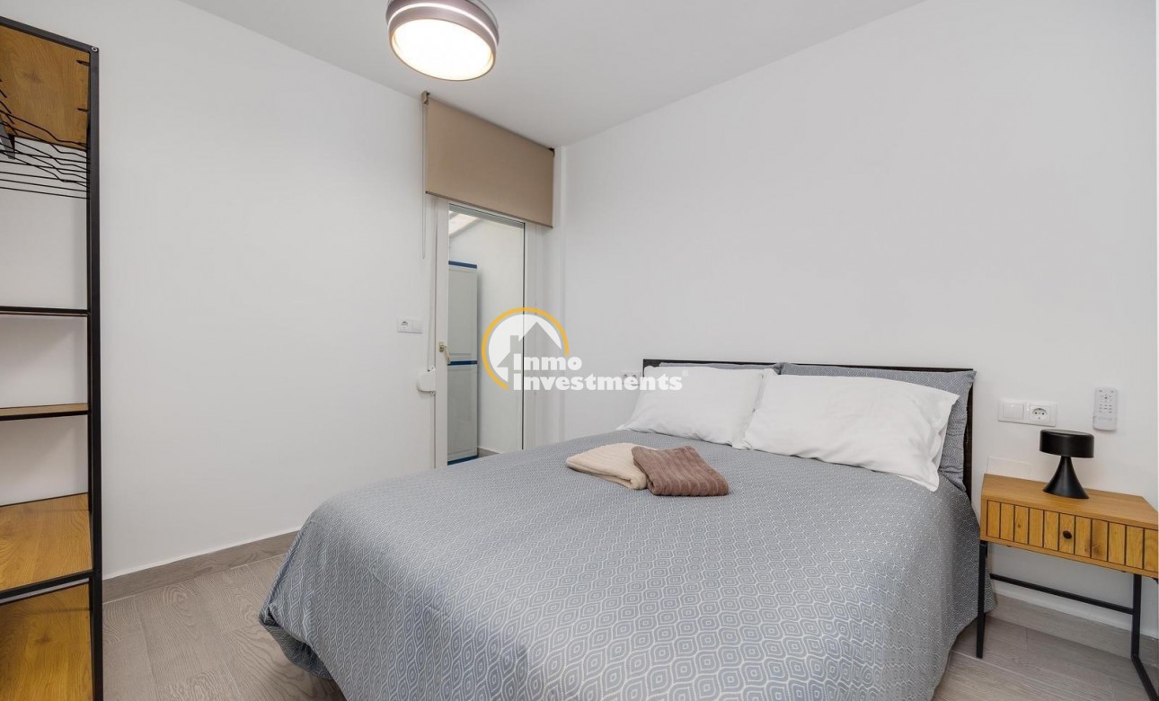 Till salu - Bungalow - Torrevieja - Aguas nuevas 1